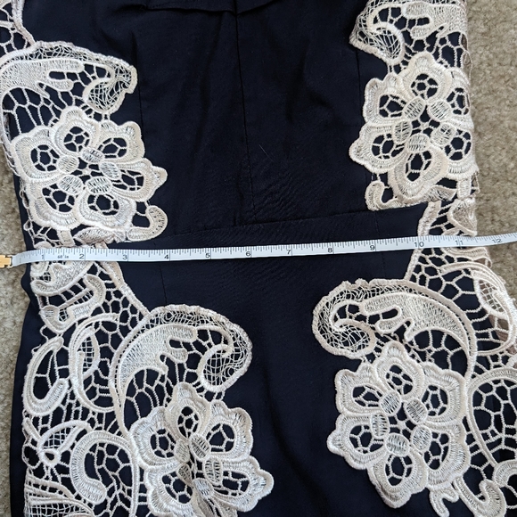 Modcloth | Navy Blue "Lakeside Libations" Bodycon dress with cream lace | Size 4 - Picture 5 of 6